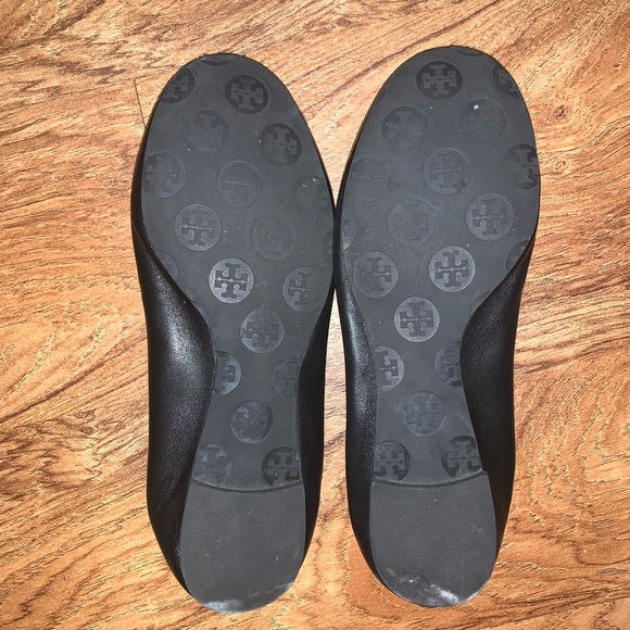 Tory Burch with Rare Sliver Medallion - Picture 3 of 5